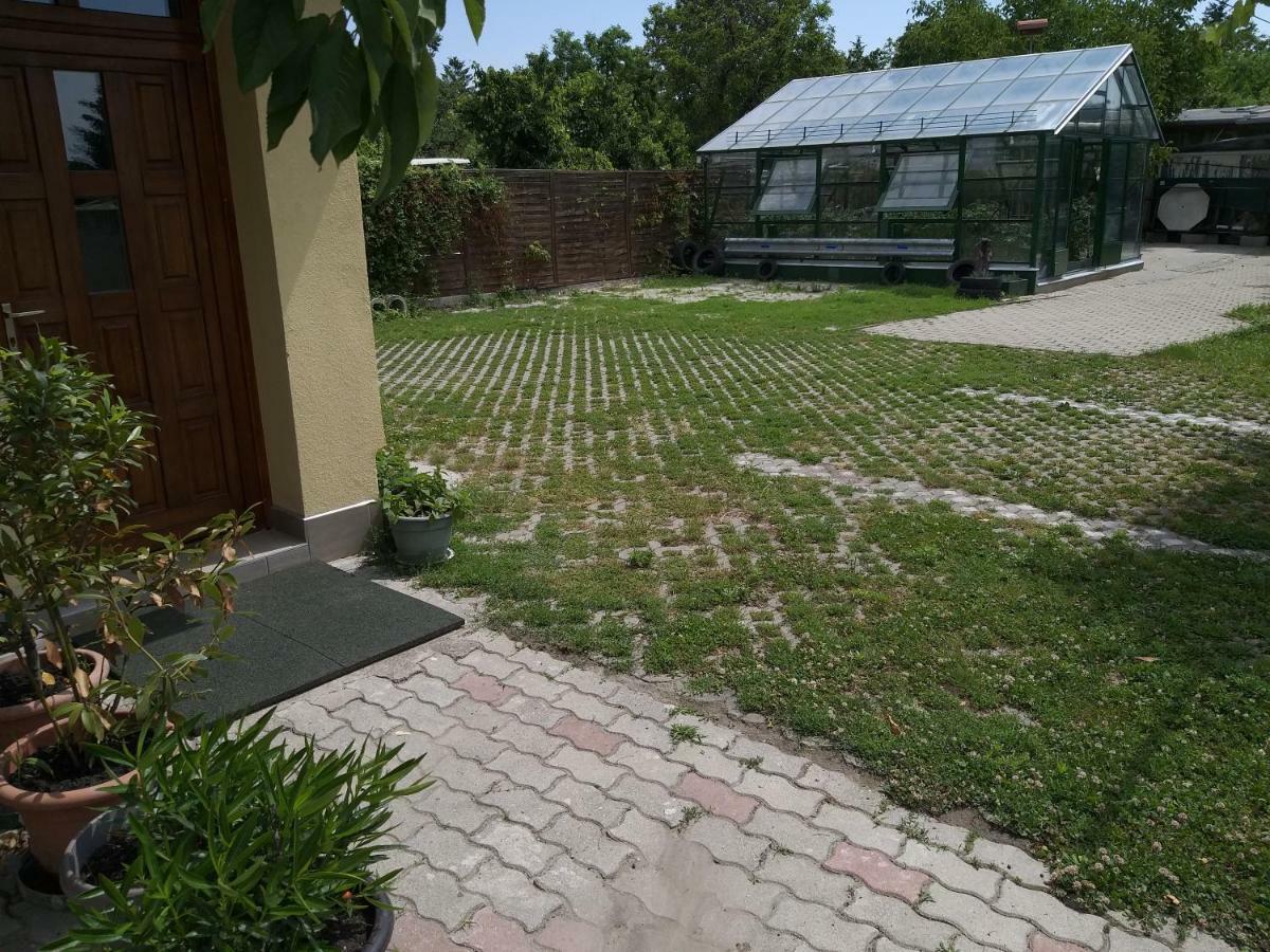 Kisherceg Szallashely Budapest Exteriör bild