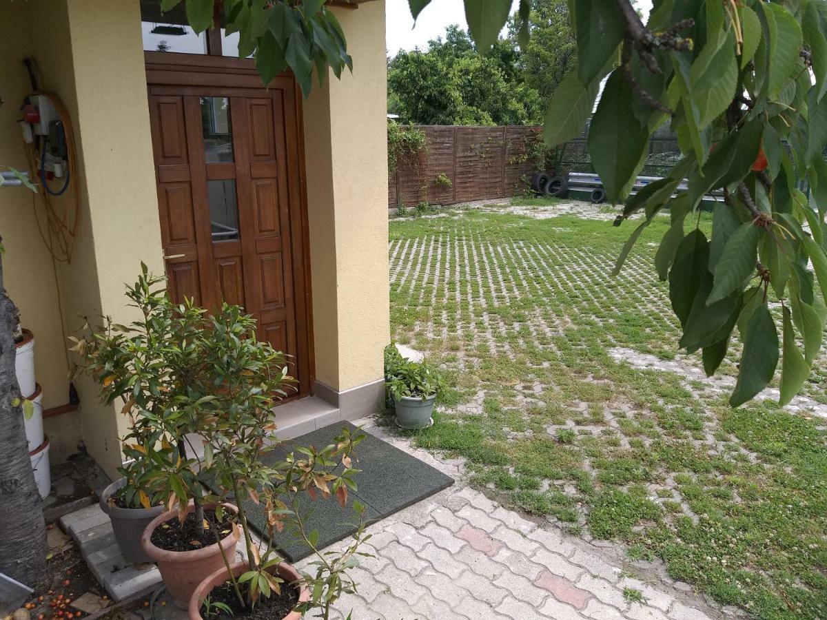 Kisherceg Szallashely Budapest Exteriör bild